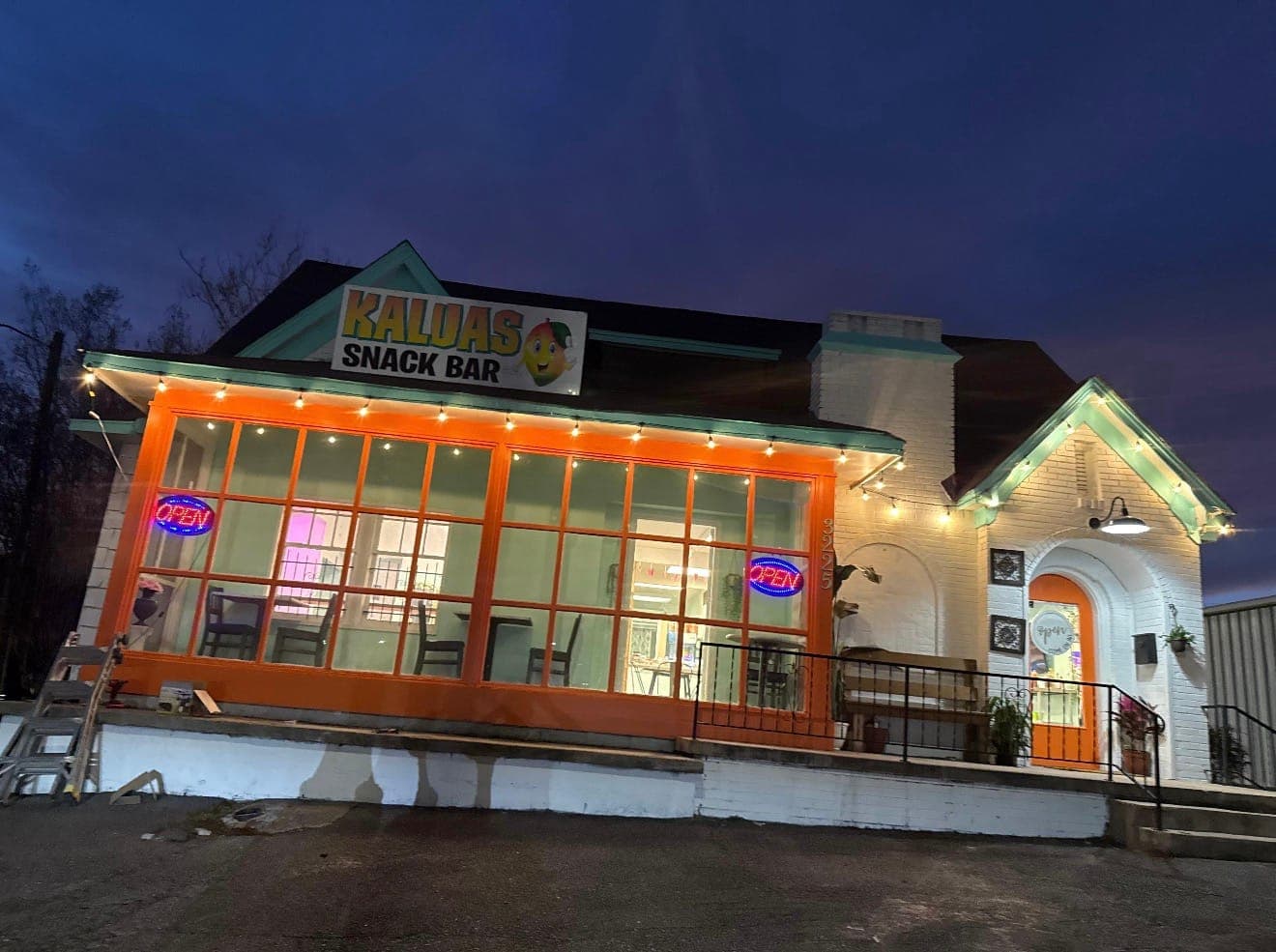 Kaluas Snack Bar