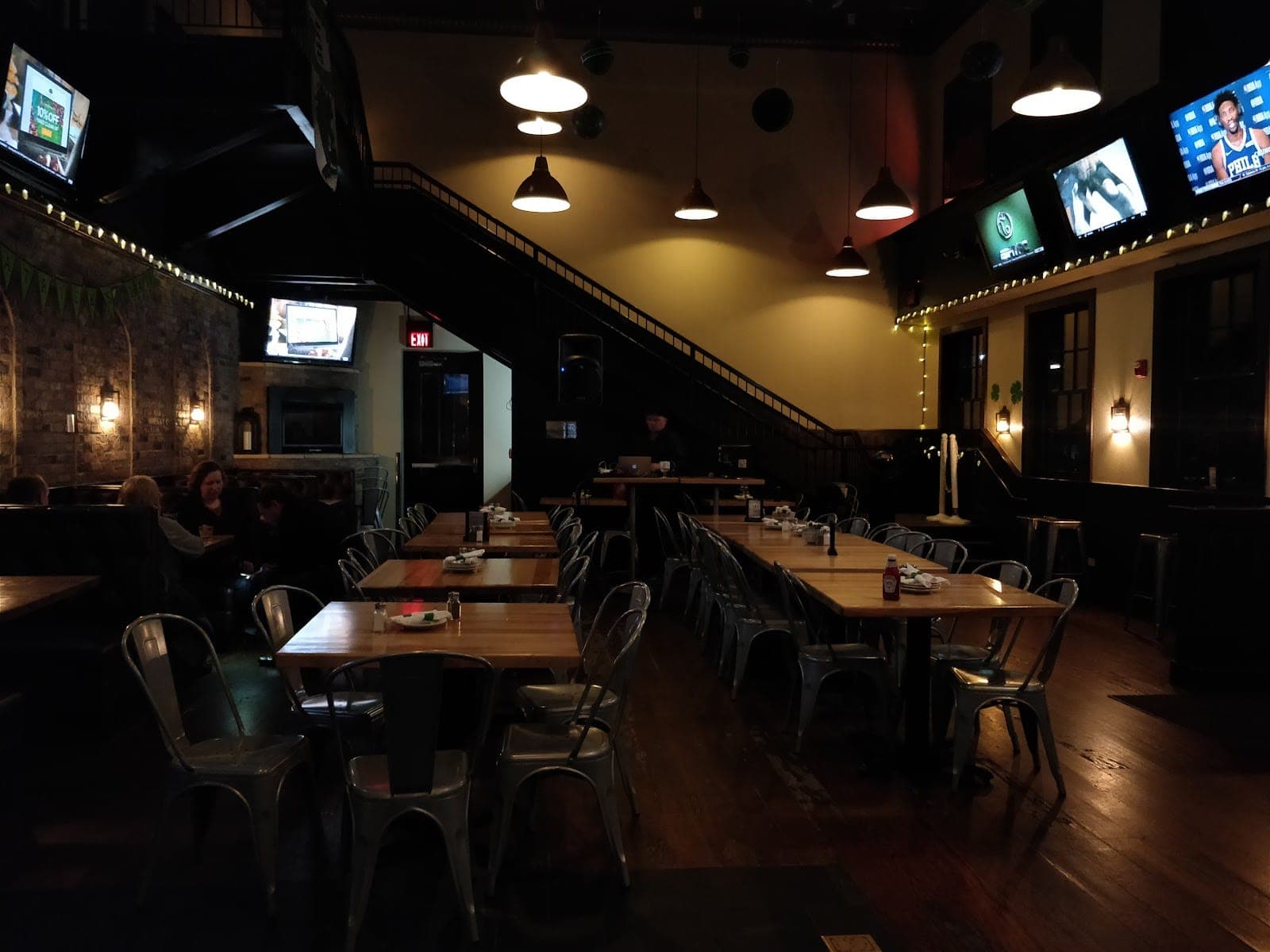 Durty Nellie's Gastropub & Concert Hub
