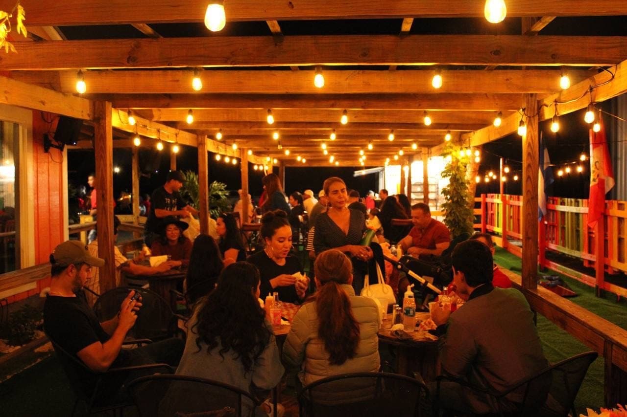 Tropical Drinks Restaurant-Bar