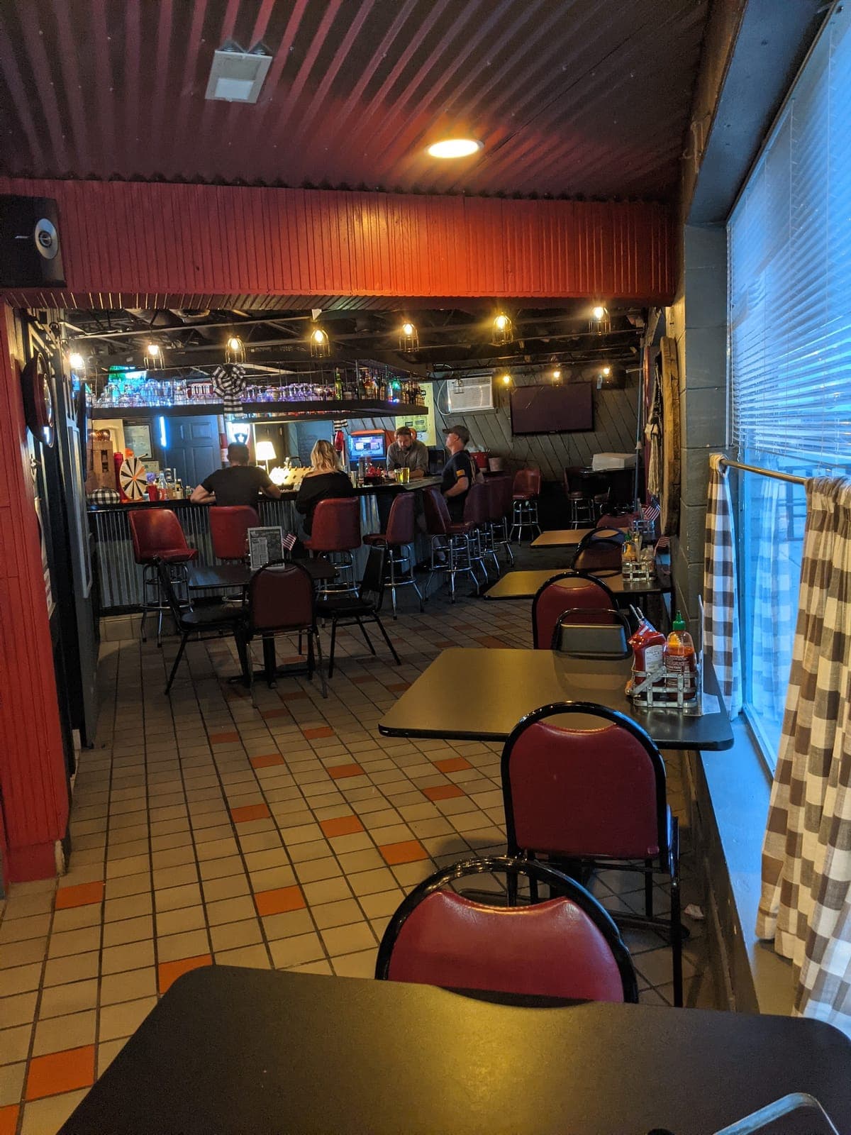 Two P’s Pizza & Pub