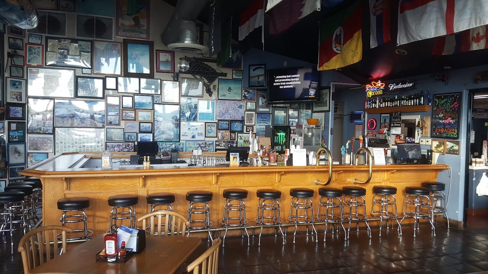 Bombshelter Restaurant & Bar