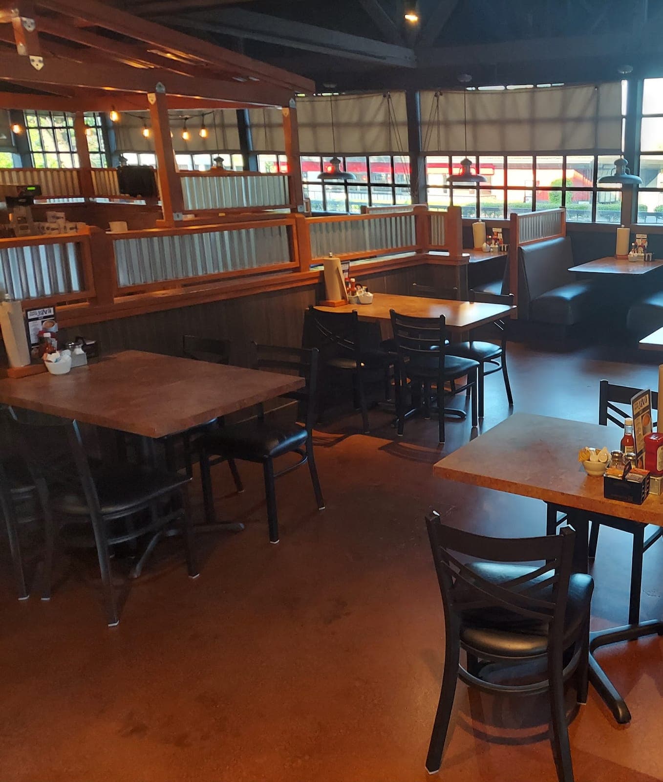 Huckleberry's Breakfast & Lunch