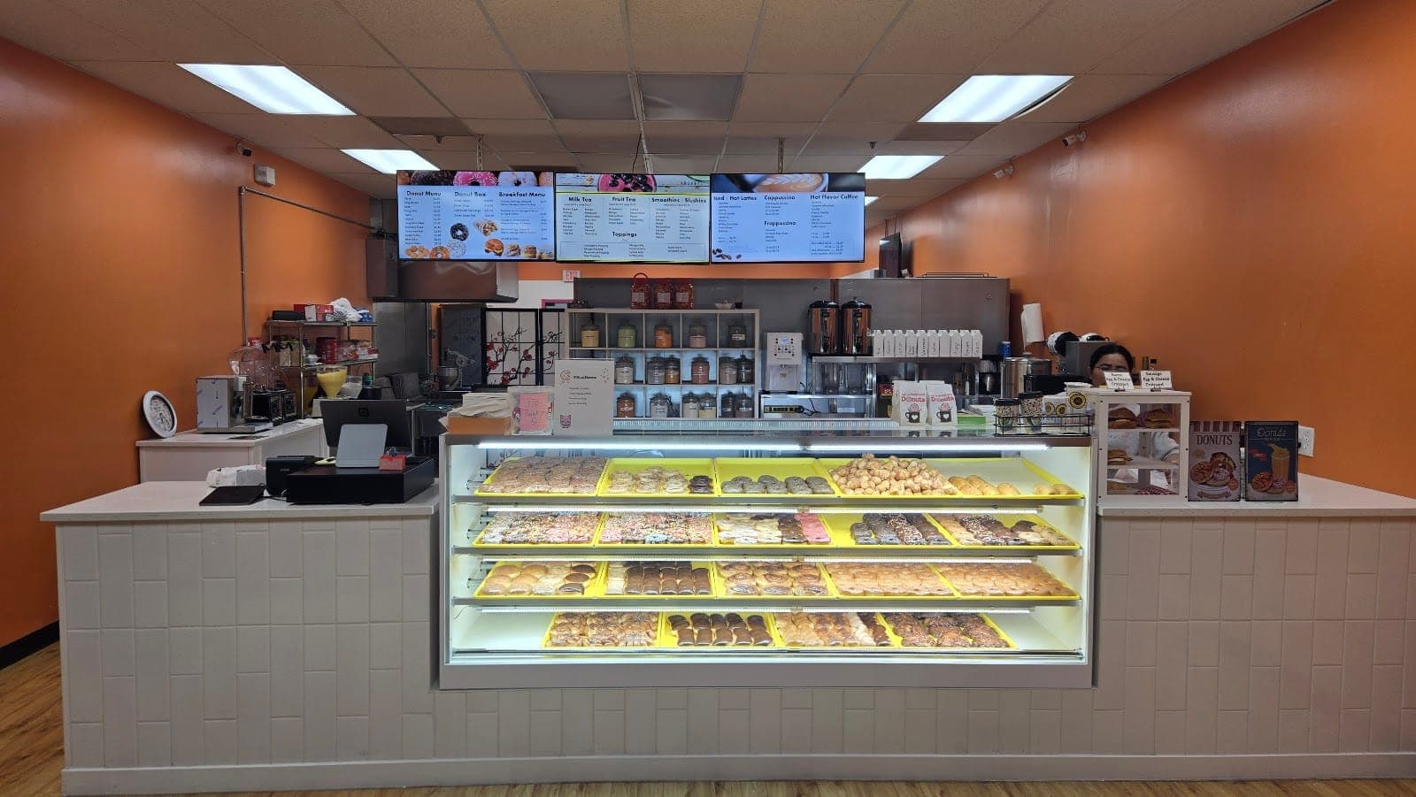 Le Donuts & Coffee