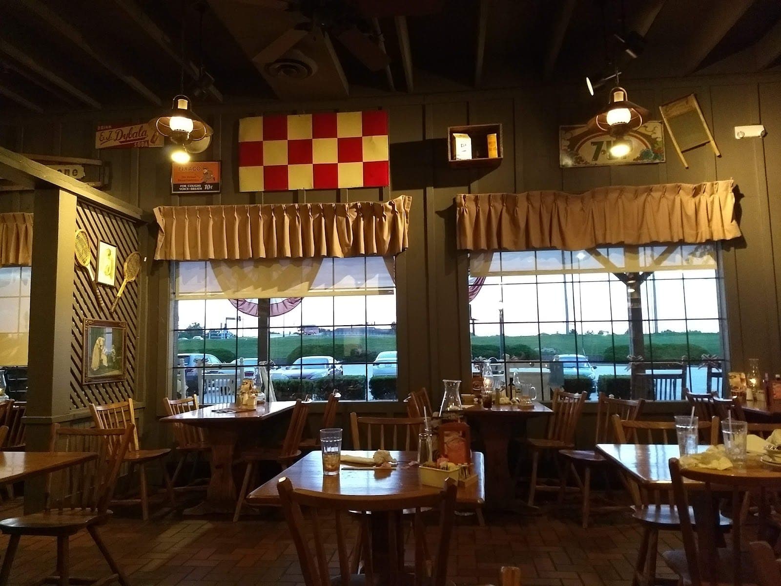 Cracker Barrel Old Country Store