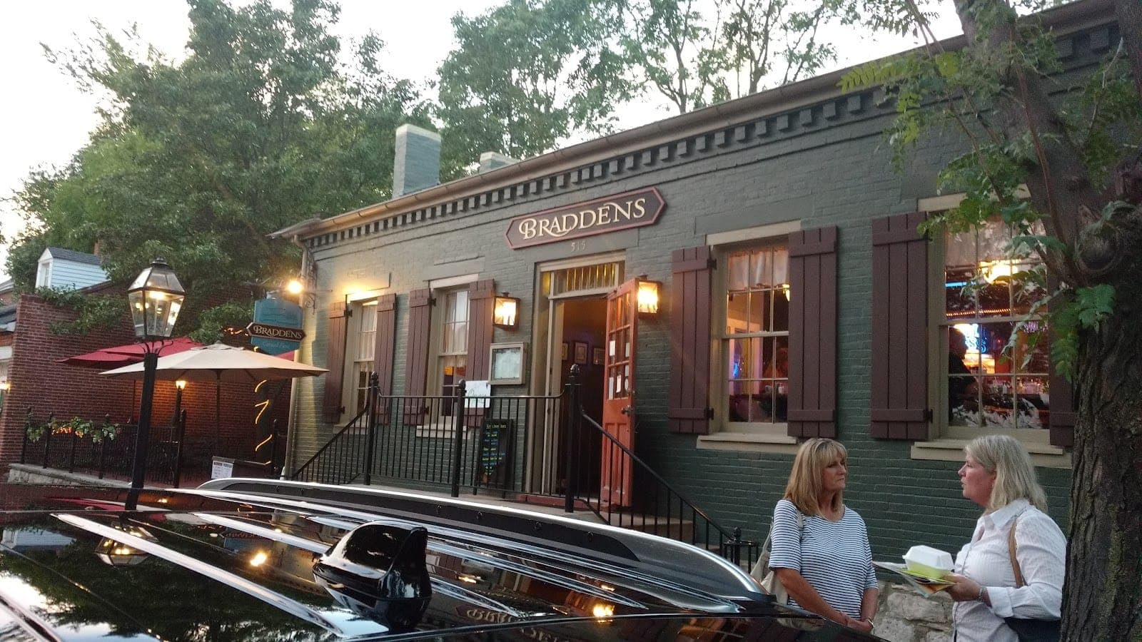 1818 Bistro