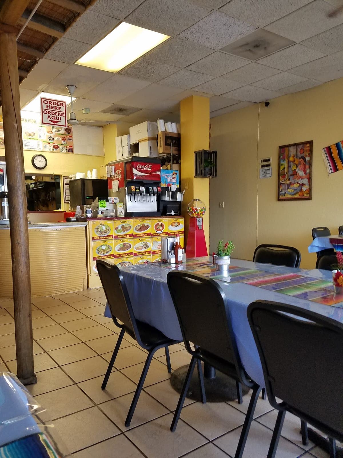 Ernes Mexican Food & Breakfast