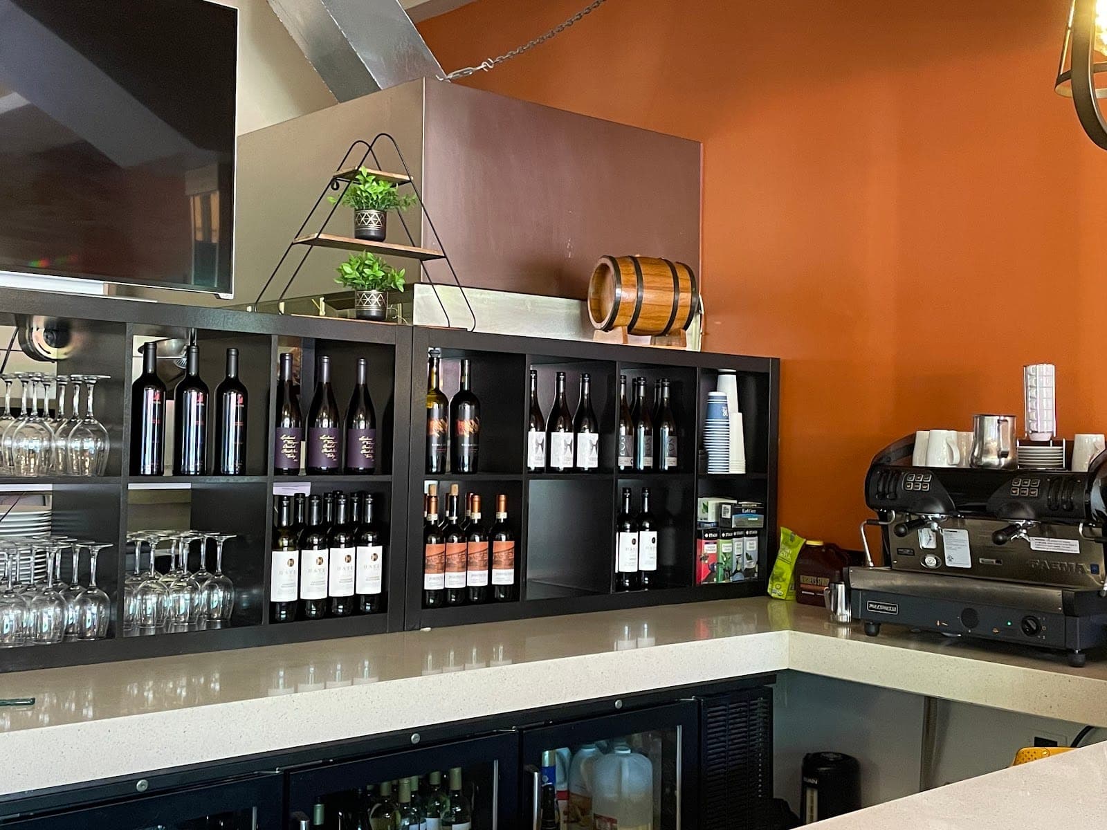NILO RESTAURANT