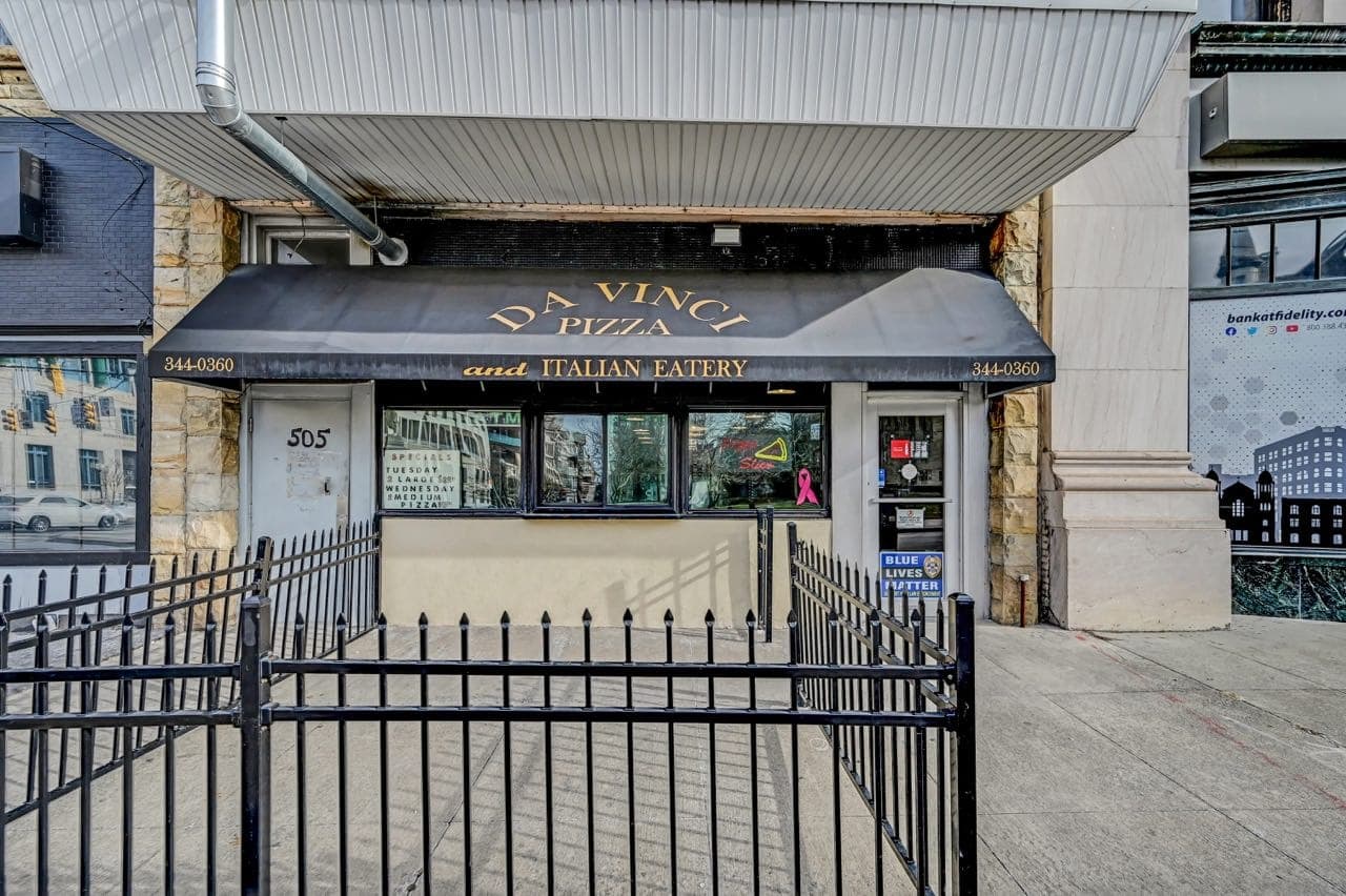 DaVinci Pizza on the Square