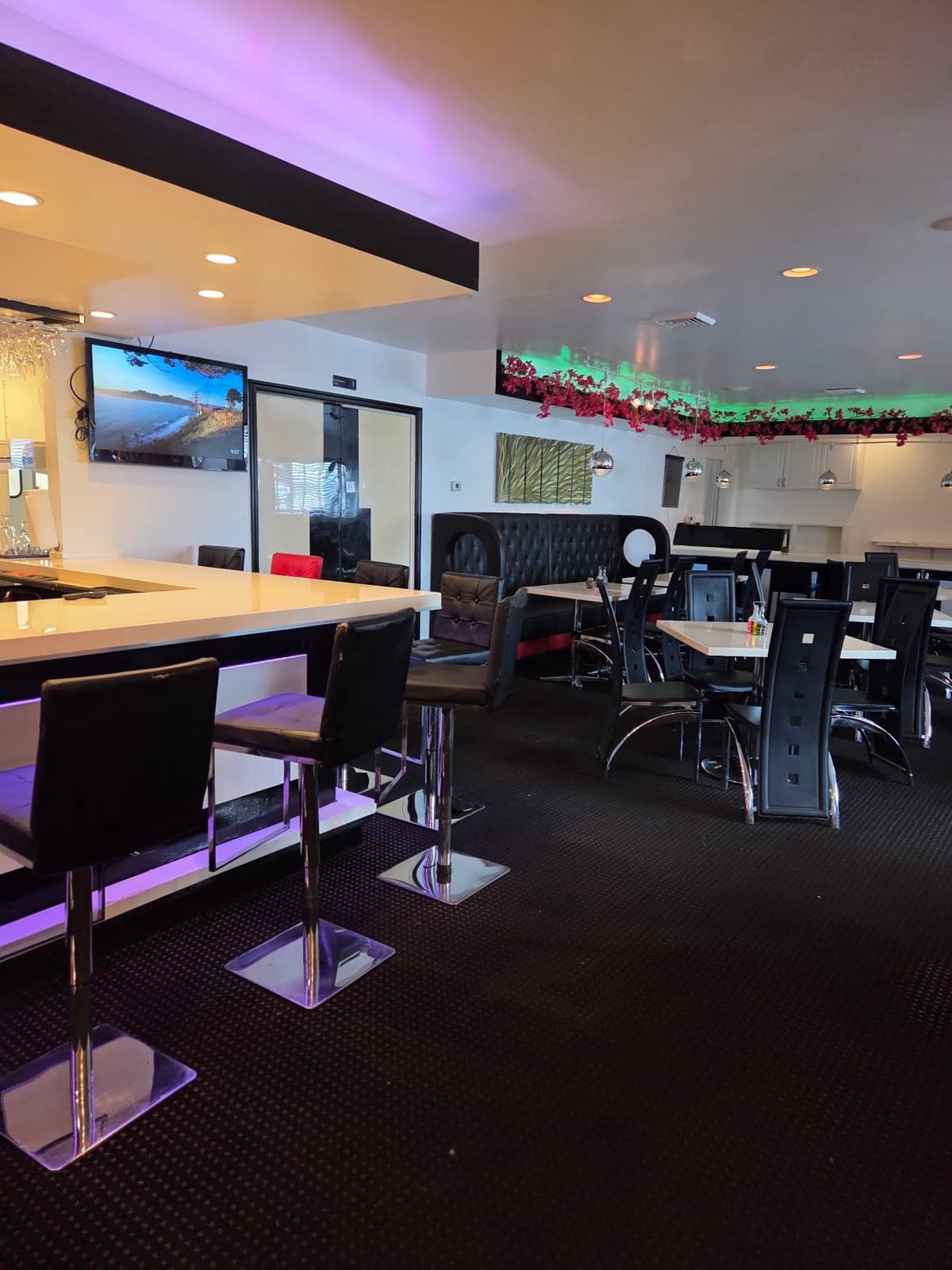 Dulce Vita | Pizza • Restaurant • Bar