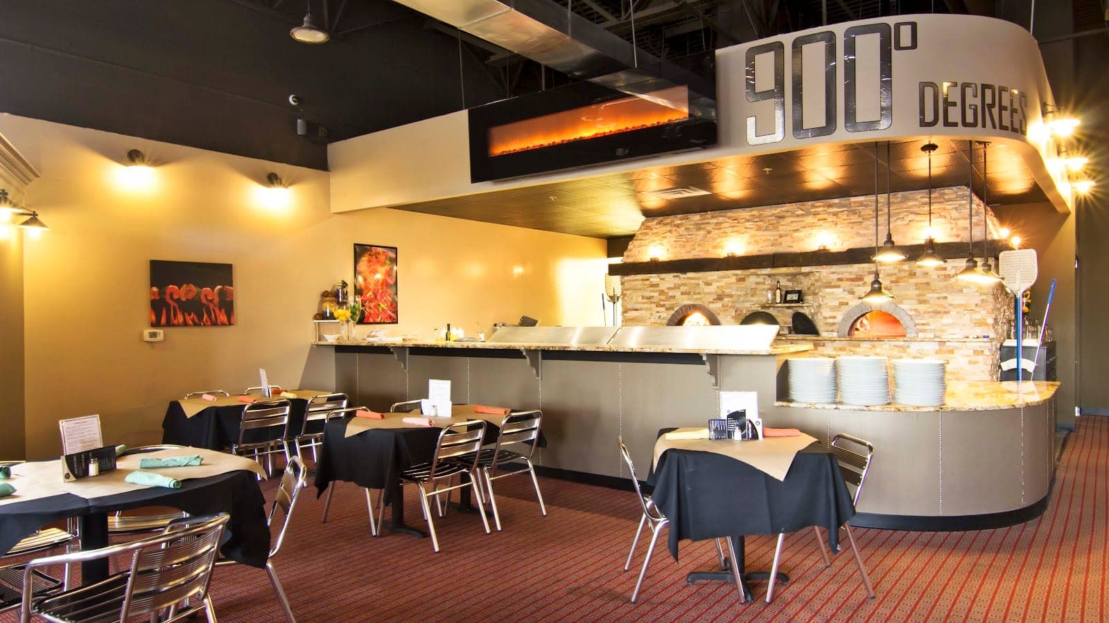 900 Degrees Pizzeria Bistro