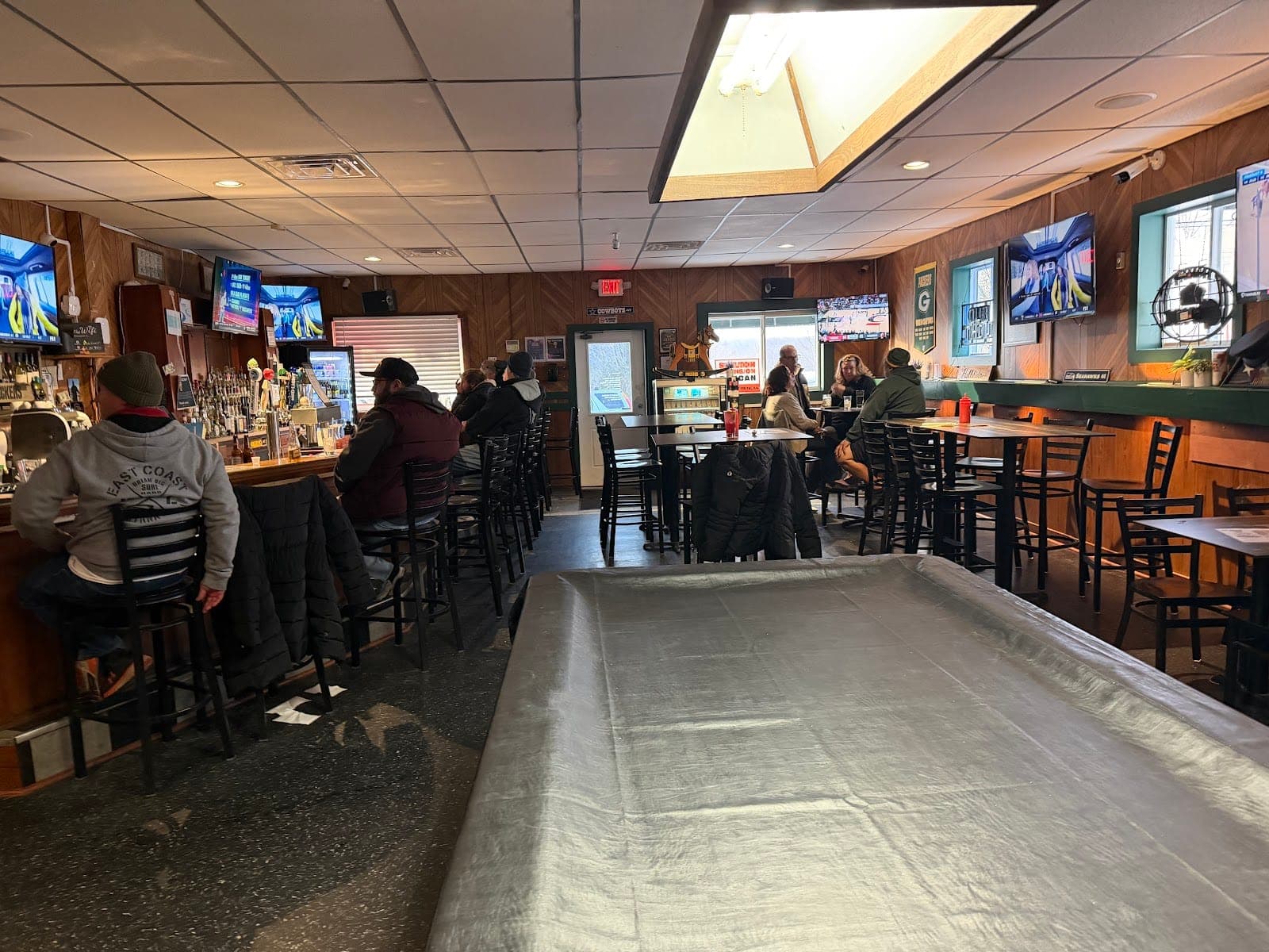 Hillside Cafe & Pub