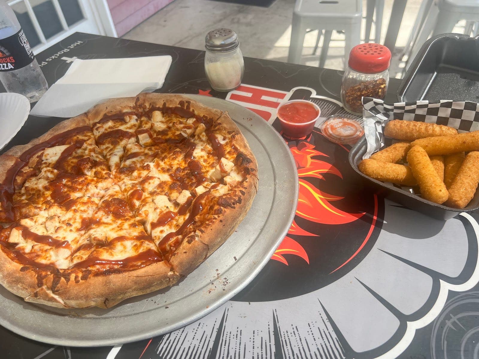 Hot Rocks Pizza (Town n Country)