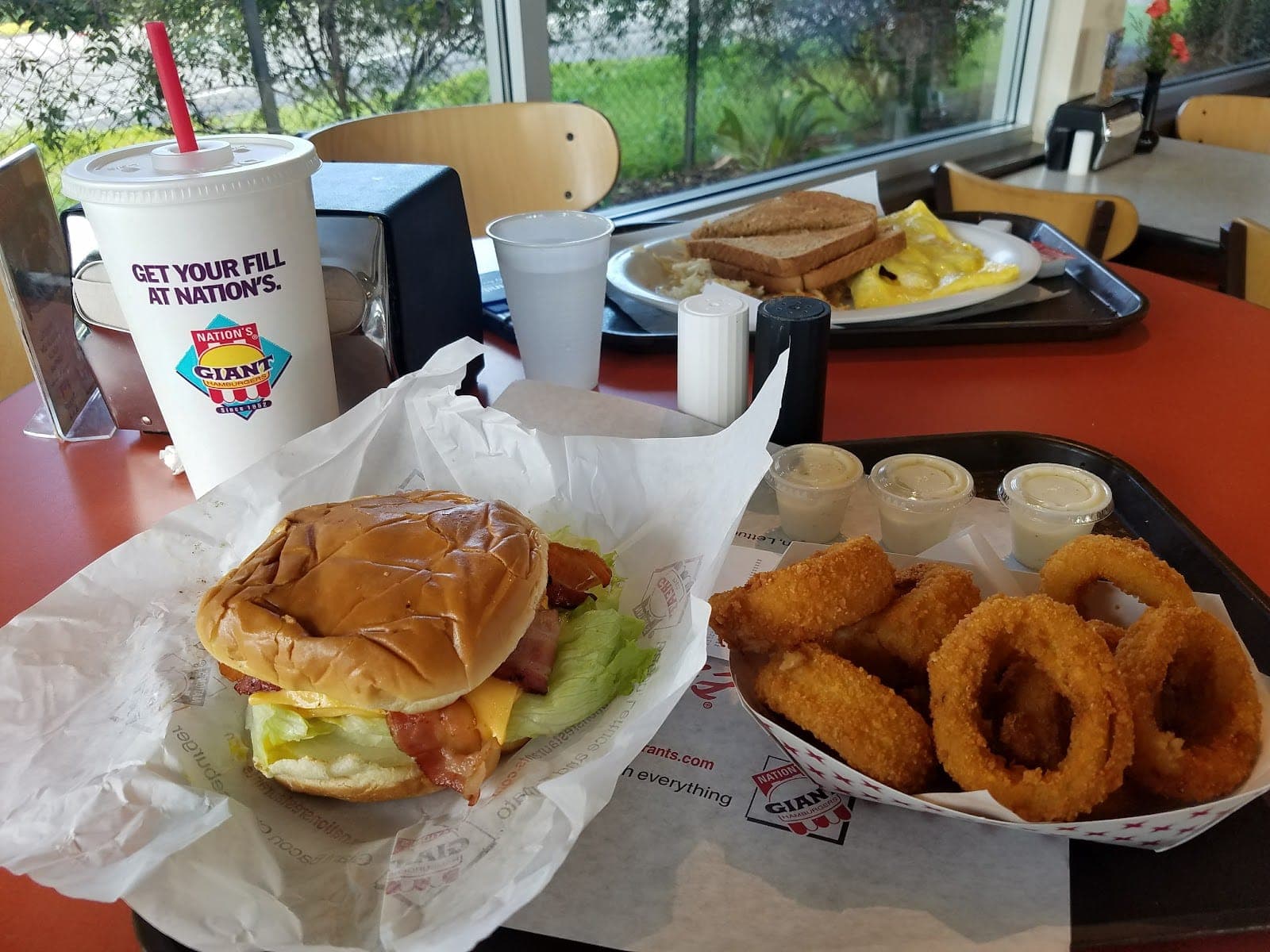 Nation's Giant Hamburgers & Great Pies
