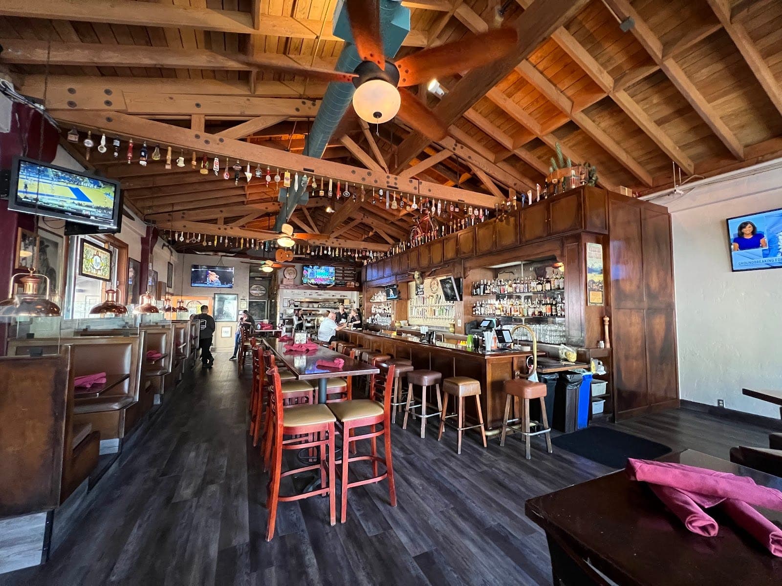 Winchesters Grill & Saloon