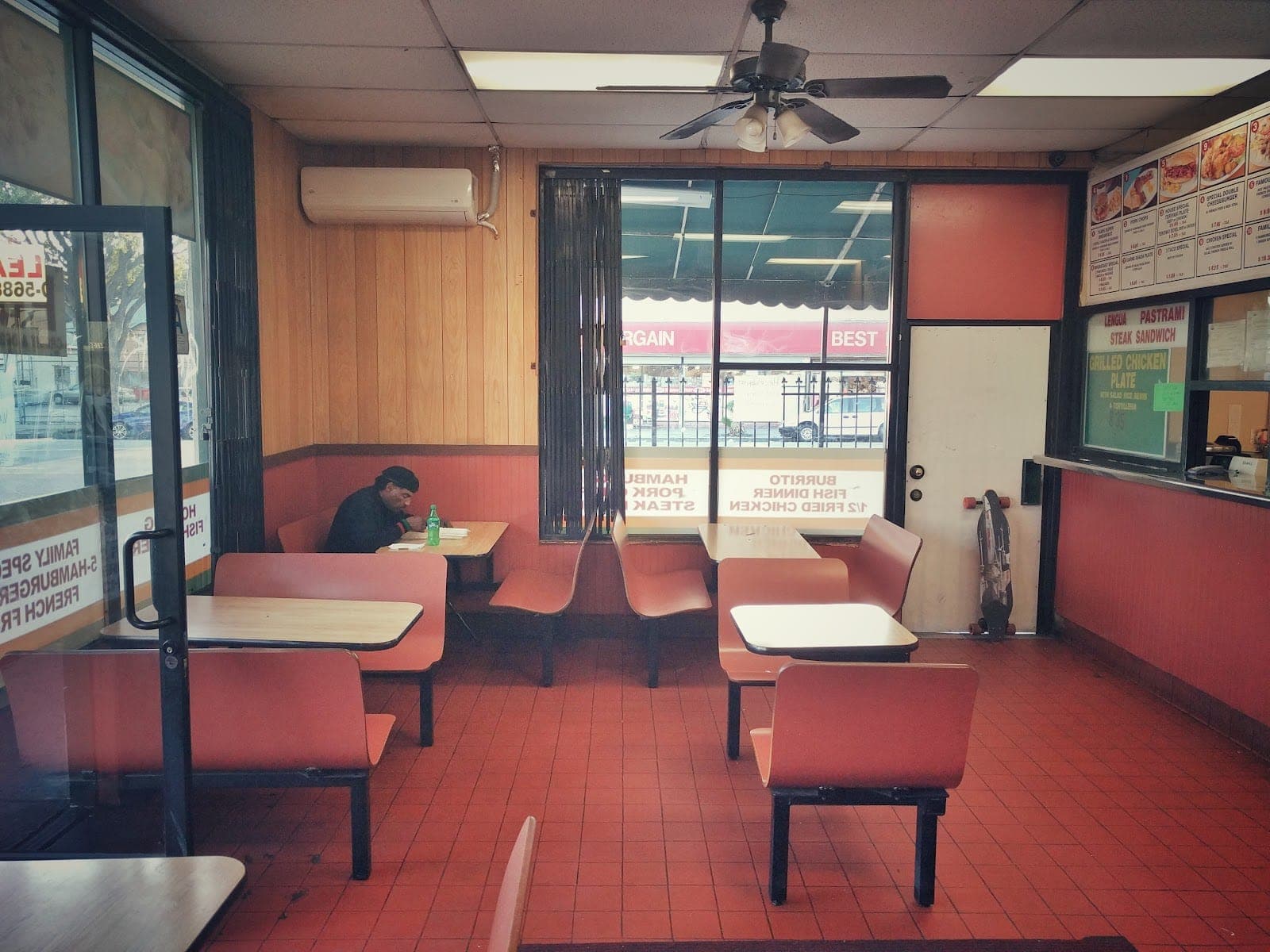 Tam's Burgers