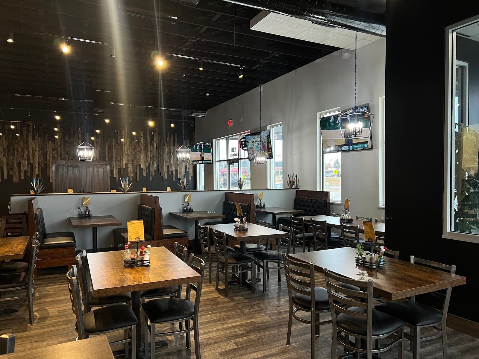 La Cava Mexican Seafood Bar & Grill