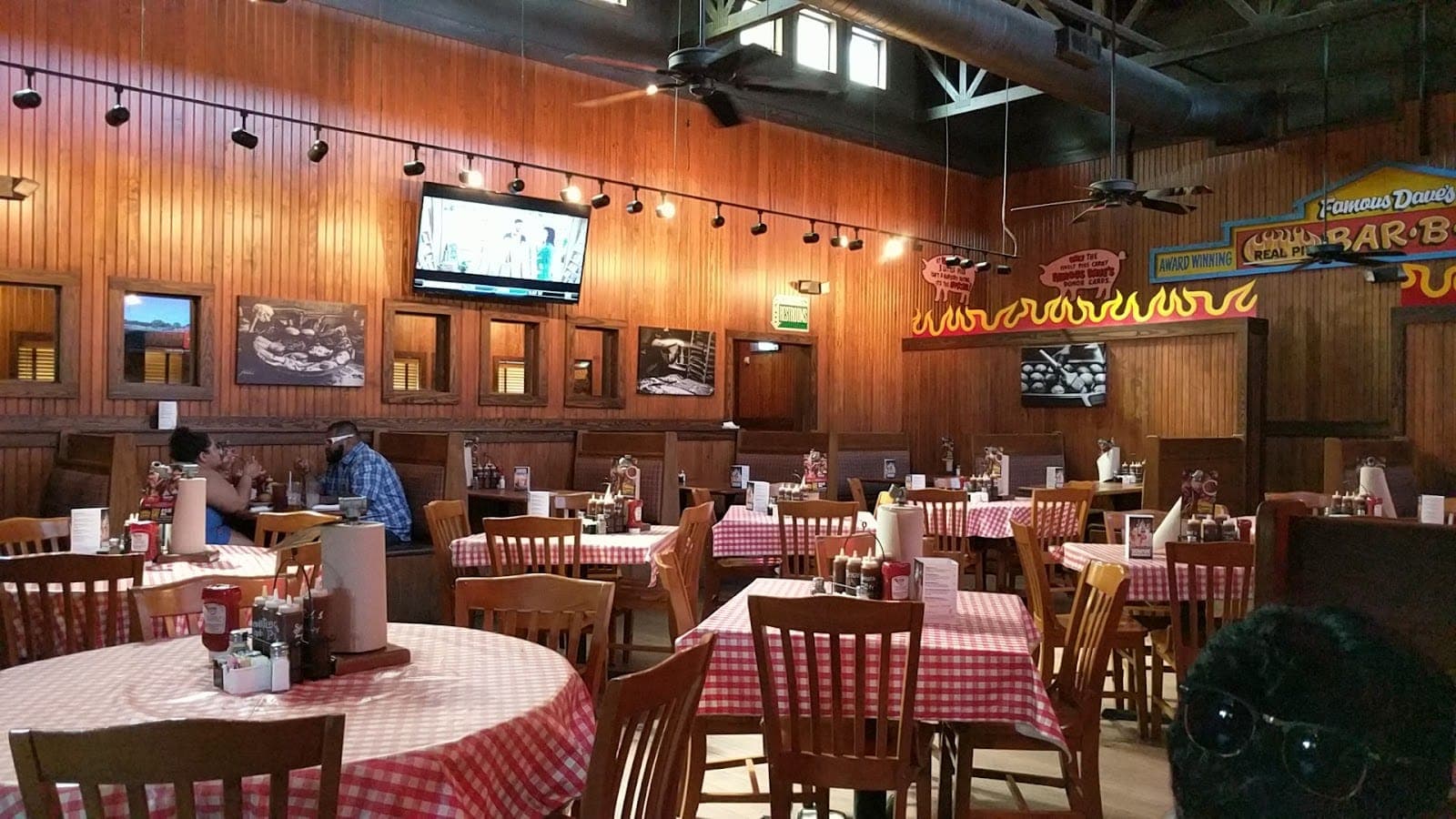 Famous Dave's Bar-B-Que
