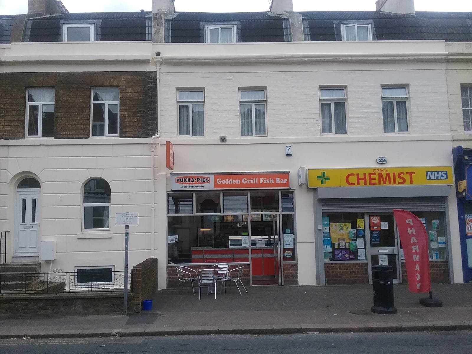 GOLDEN GRILL FISH BAR (#CASH ON COLLECTION ONLY#) (FREE CASH POINTS NEARBY AT ESSO & TRAIN STATION)