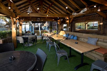 Waterside Inn Ware