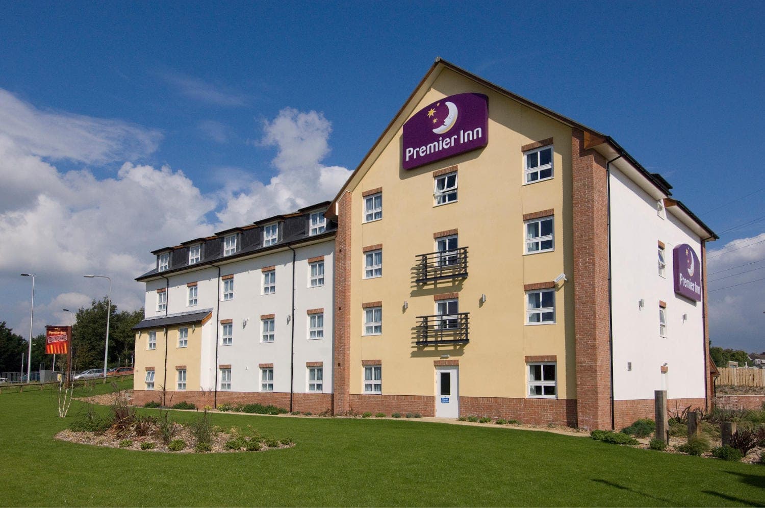 Premier Inn Llanelli Central East hotel