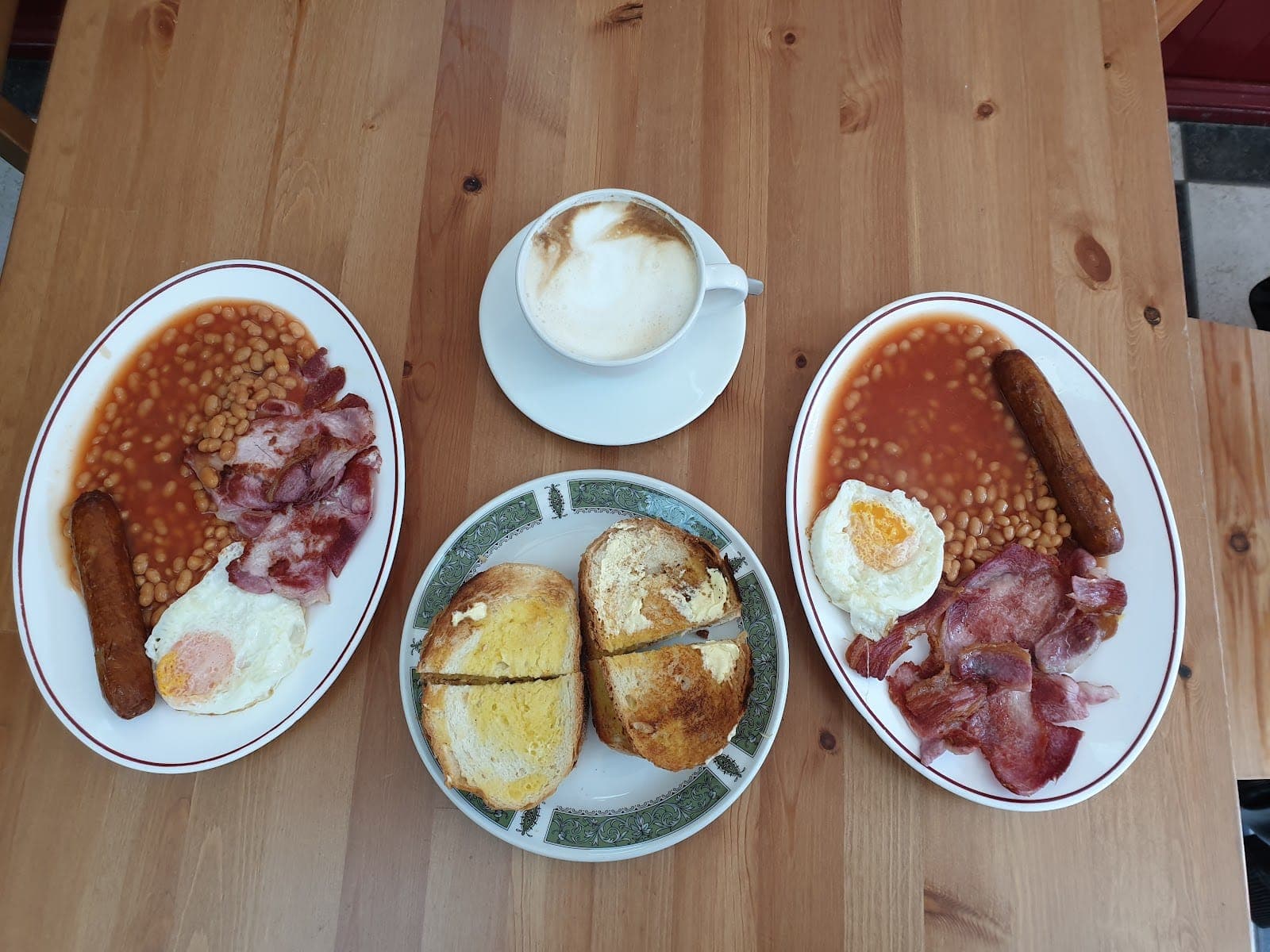 Common Cafe and Grill Restaurant