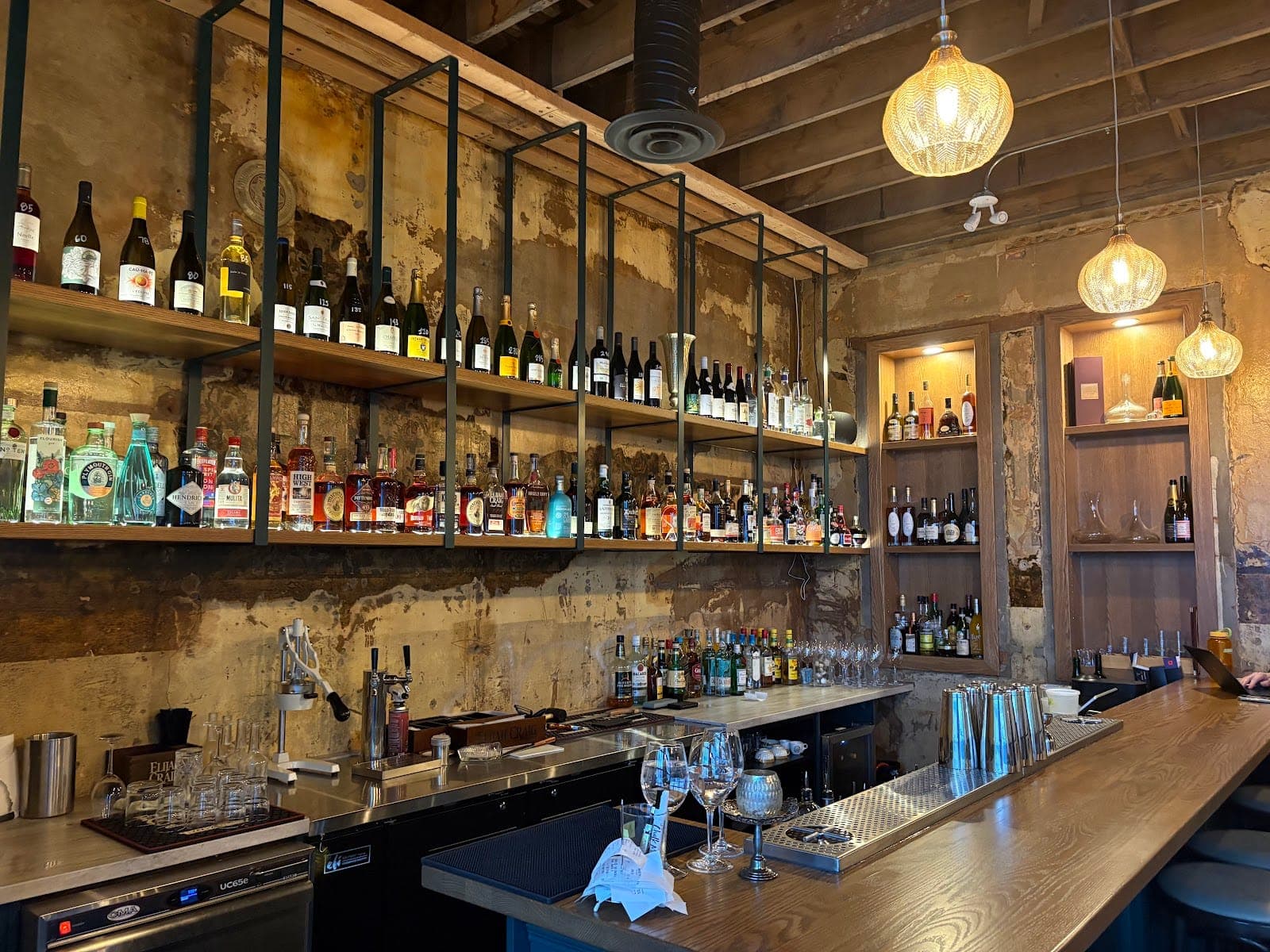 Francine's - A French Bar