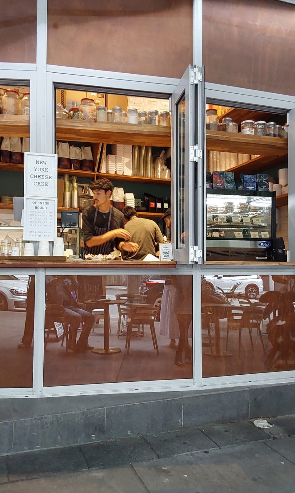 CAFE BISTROT CBD
