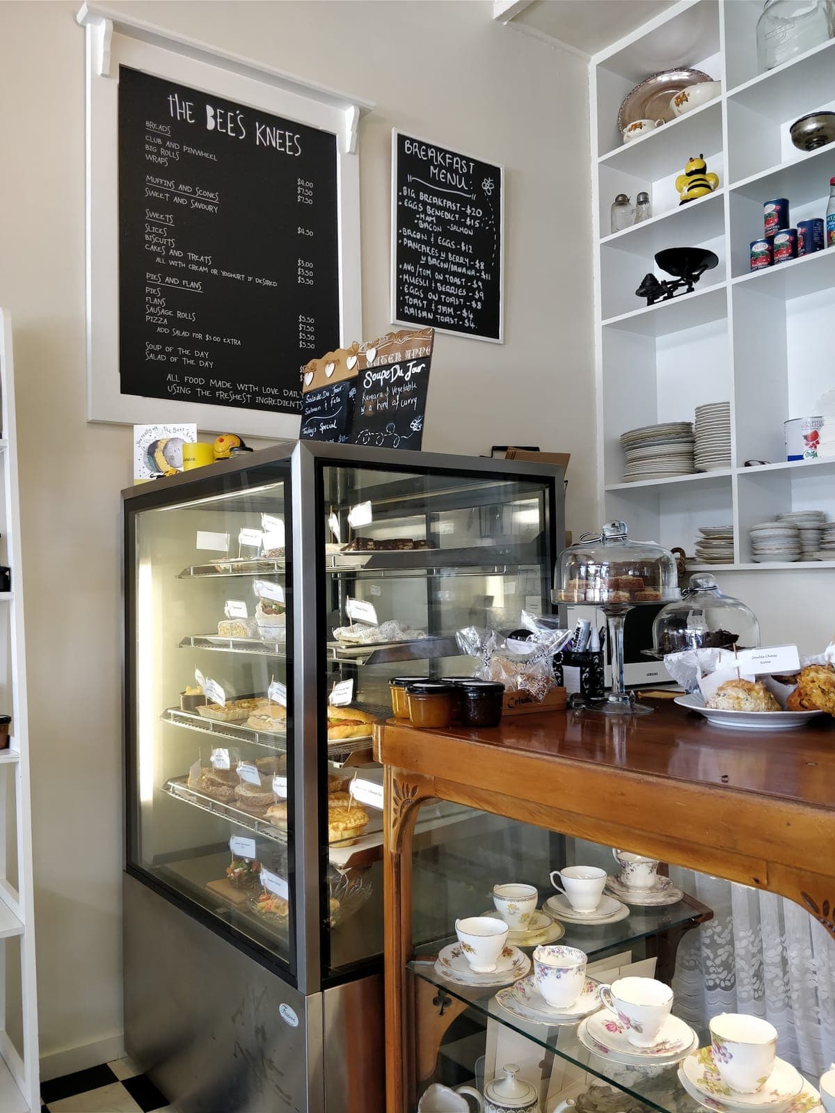 The Bees Knees Cafe