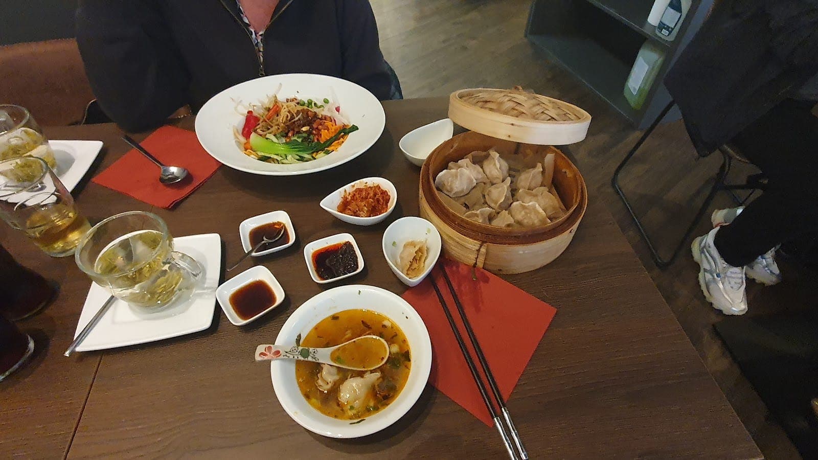 Restaurant Song