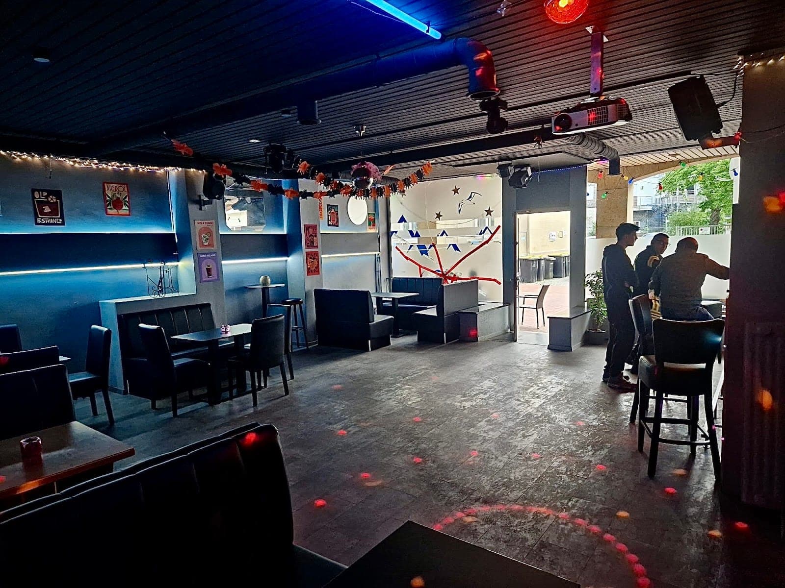 Club EFES Nightclub und Cocktailbar