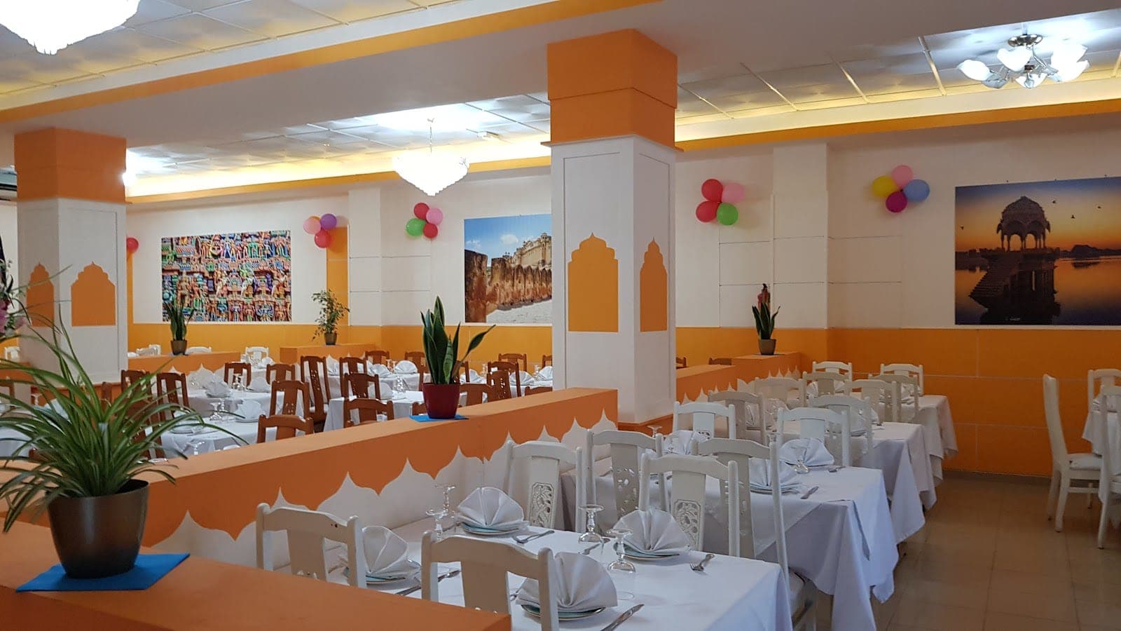 "Samrat" Restaurante Hindú