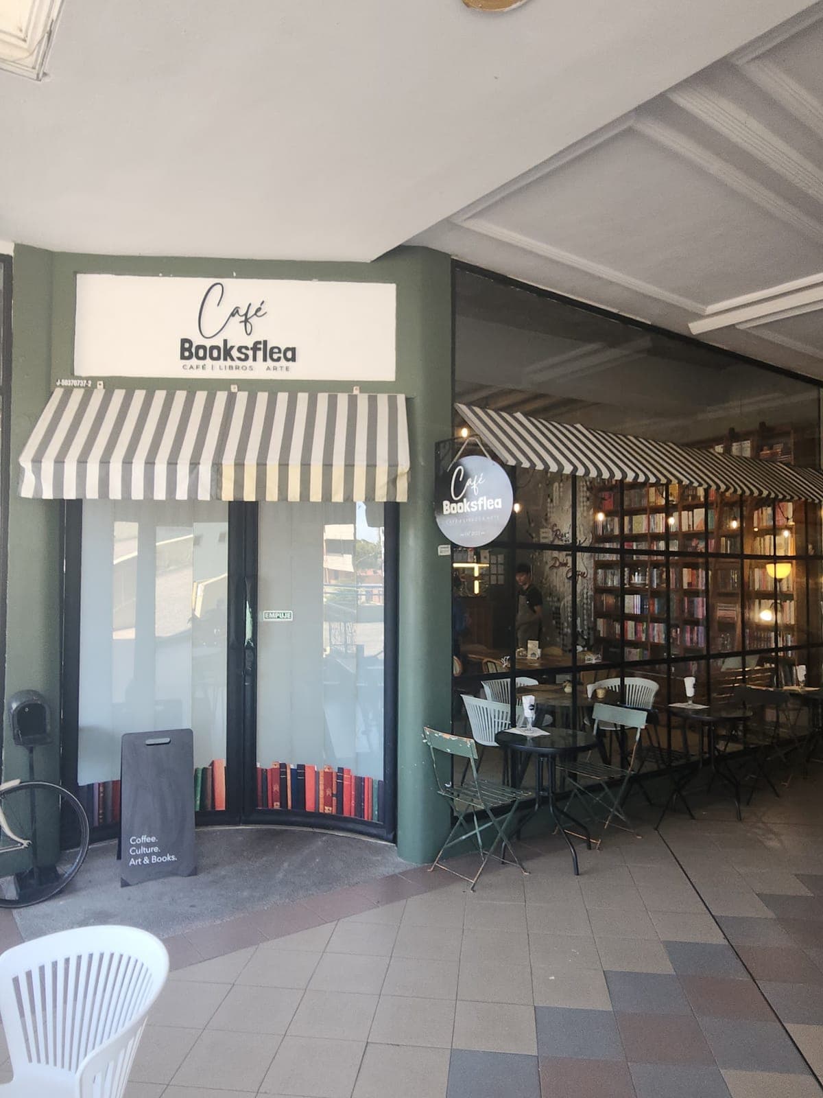 Cafe Booksflea, C.A. photo 1