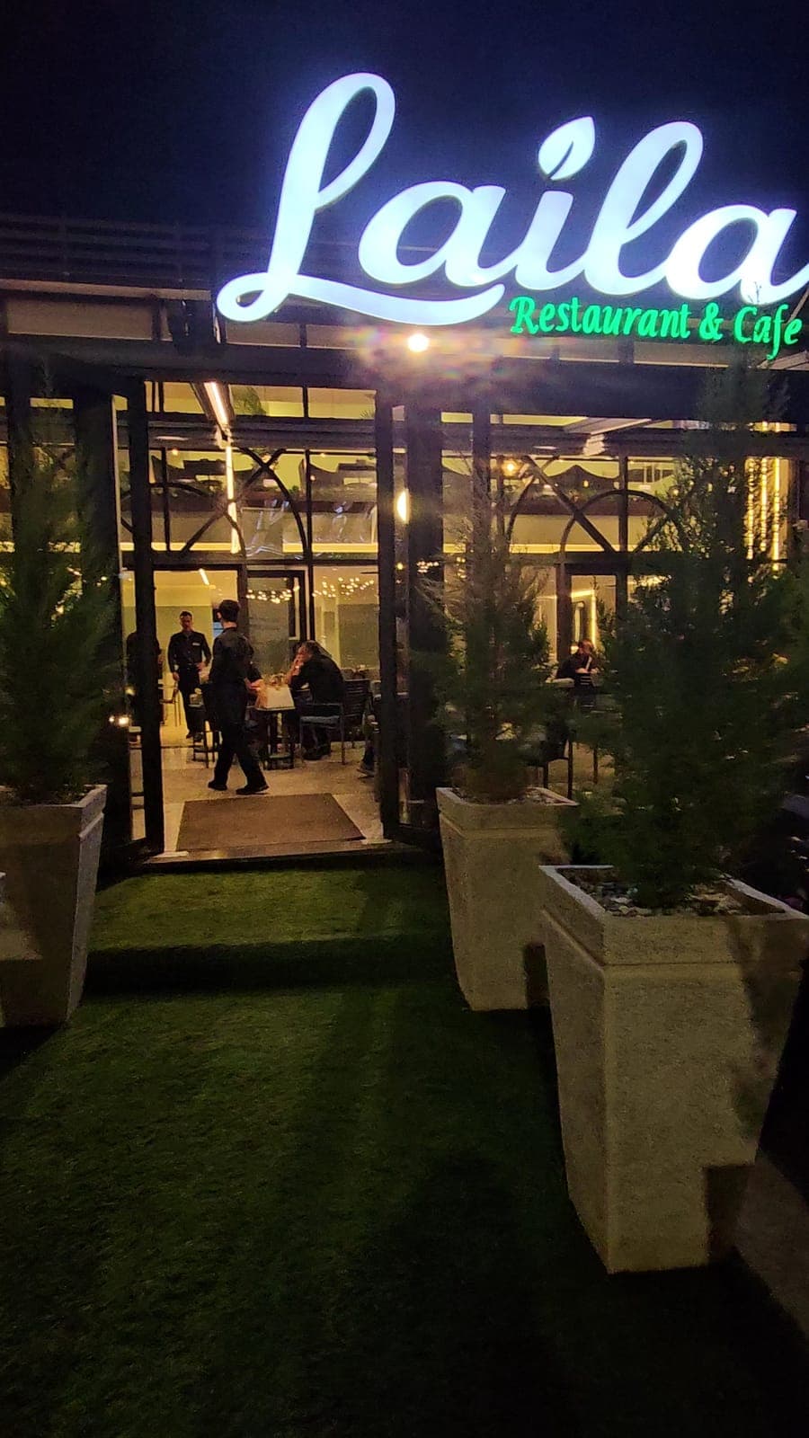 Laila Restaurant & Cafe