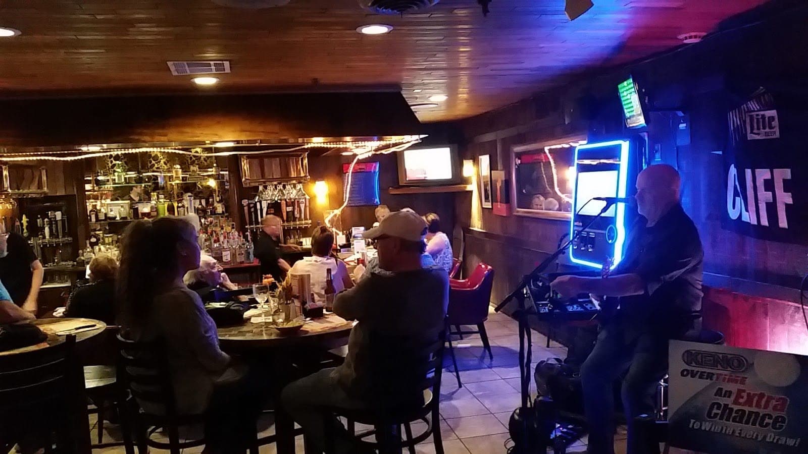 Sam's Inn