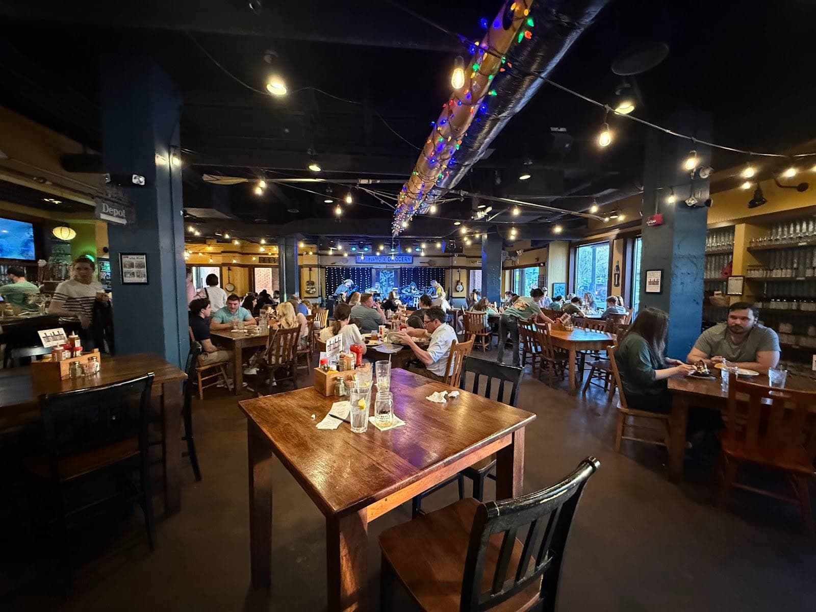 Puckett's Restaurant
