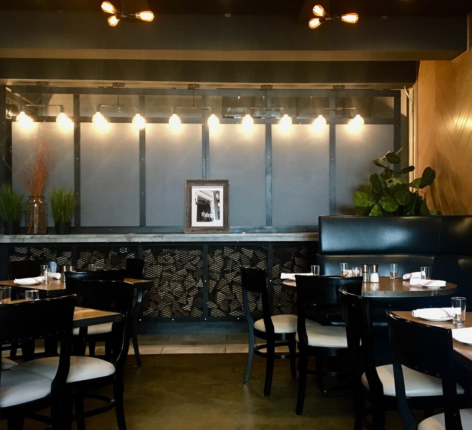 Gates Restaurant & Bar