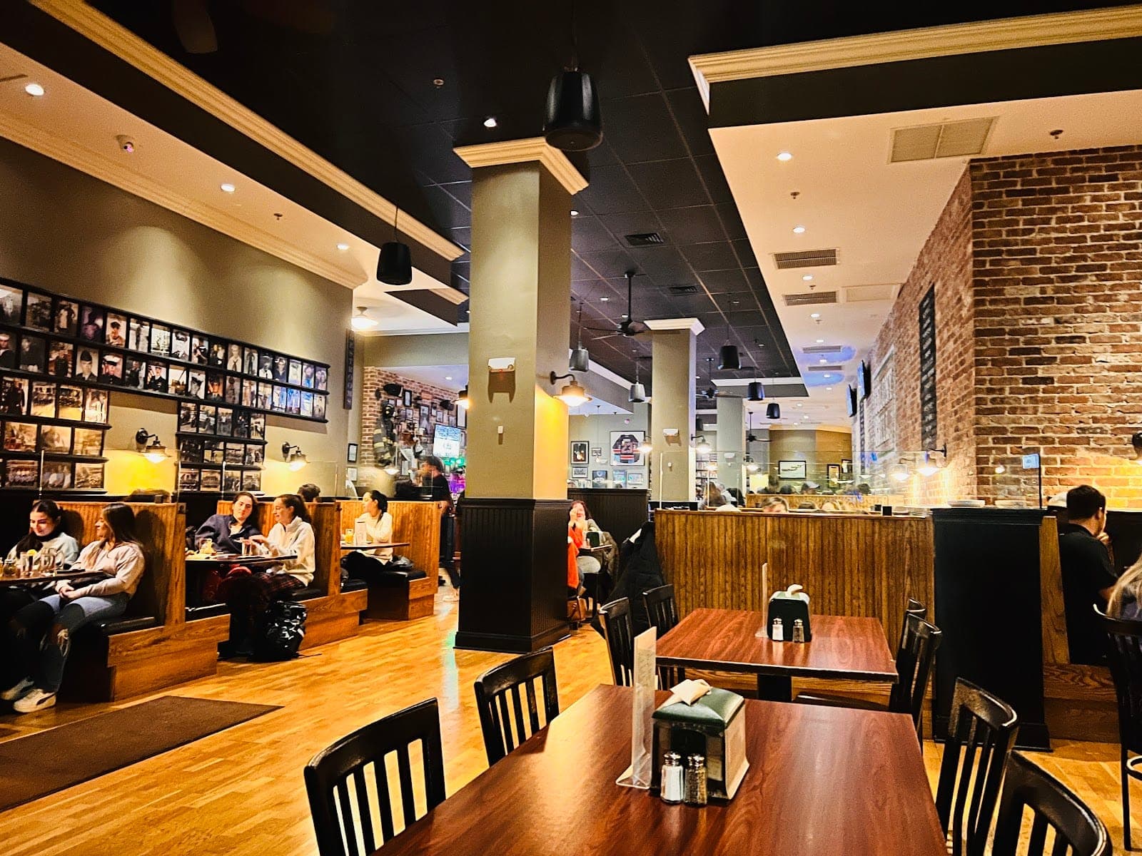 Colony Grill