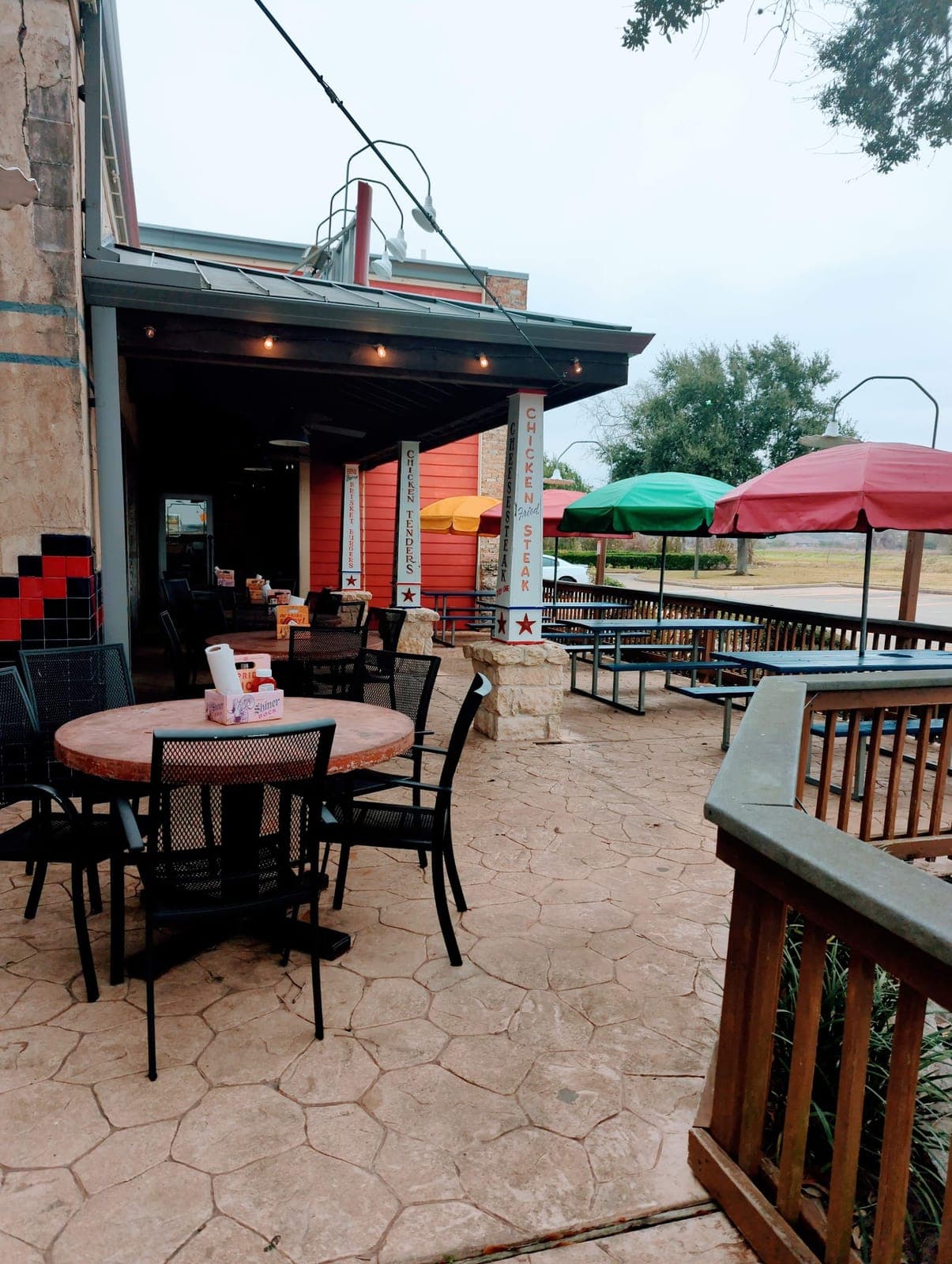 Willie's Grill & Icehouse
