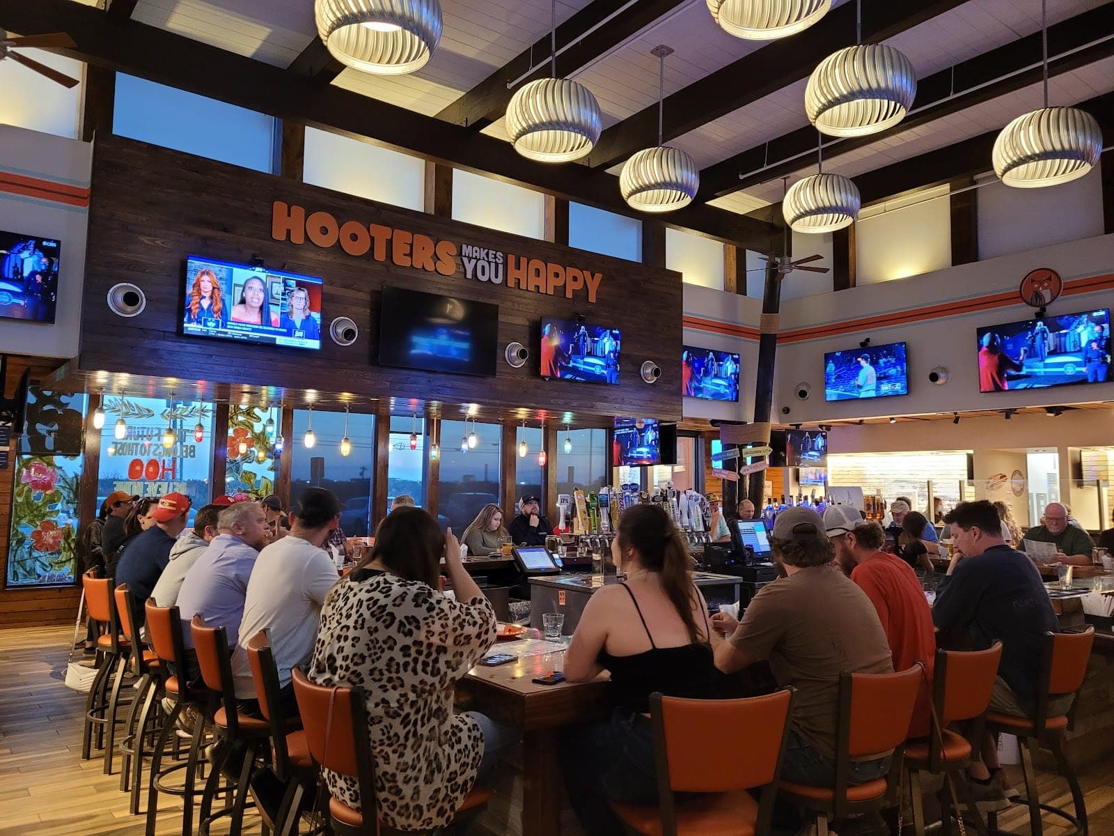 Hooters