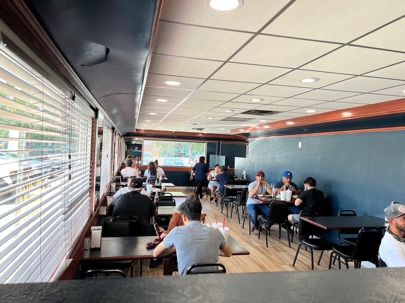 Los Tapatios Taco Grill