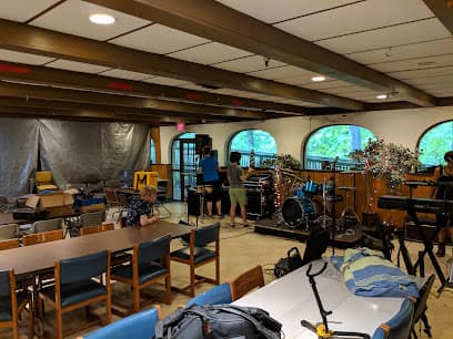 Captain Pell's Fairfax Crabhouse