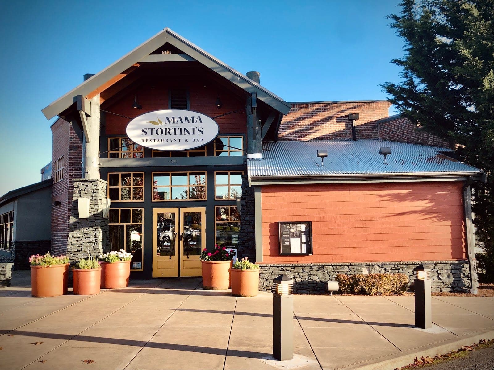 Mama Stortini’s Restaurant and Bar