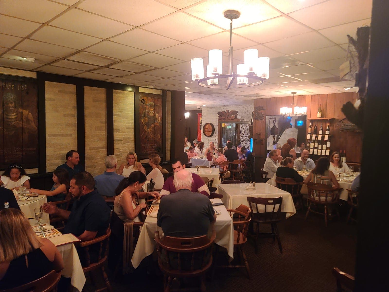 Captain's Tavern Restaurant