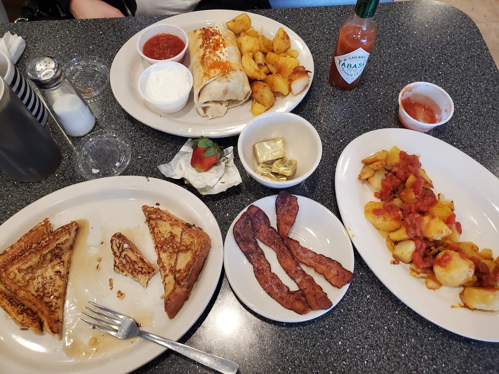 Tory's Cafe