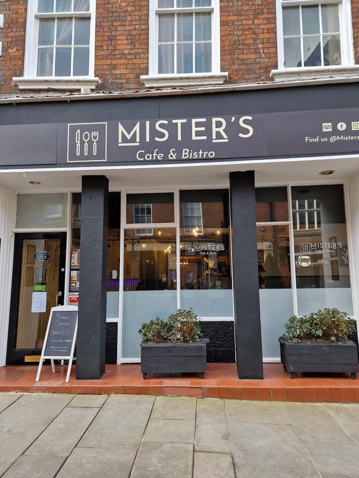 Mister's Cafe & Bistro