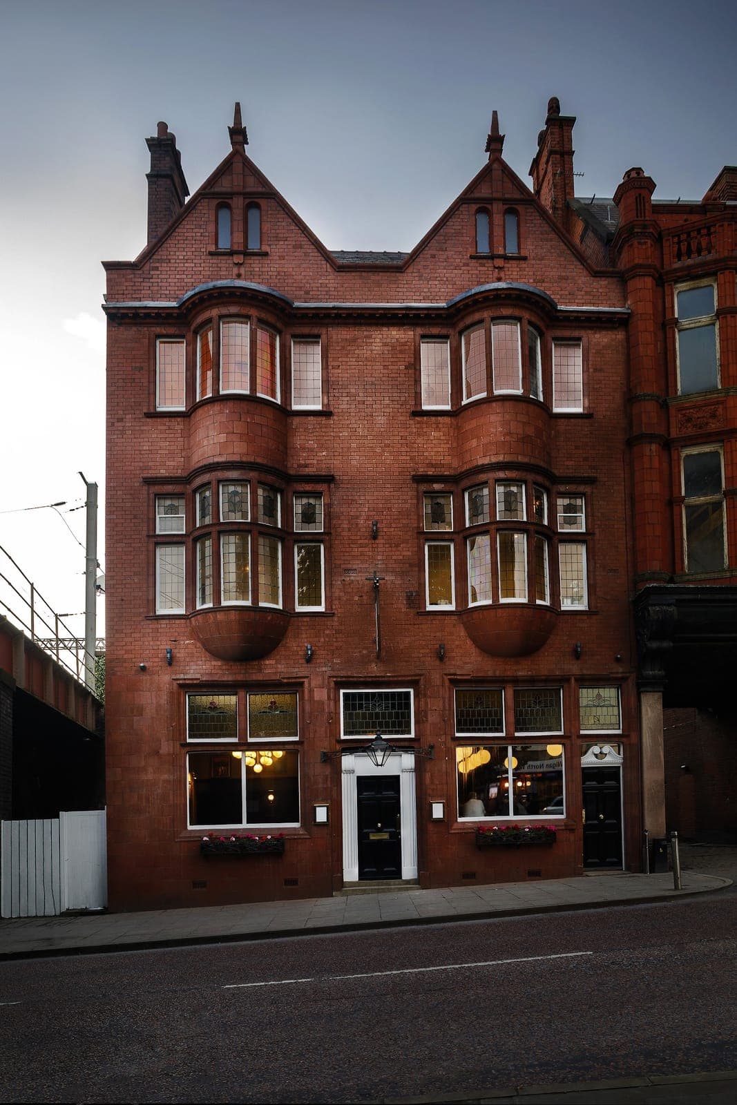 The Swan & Railway