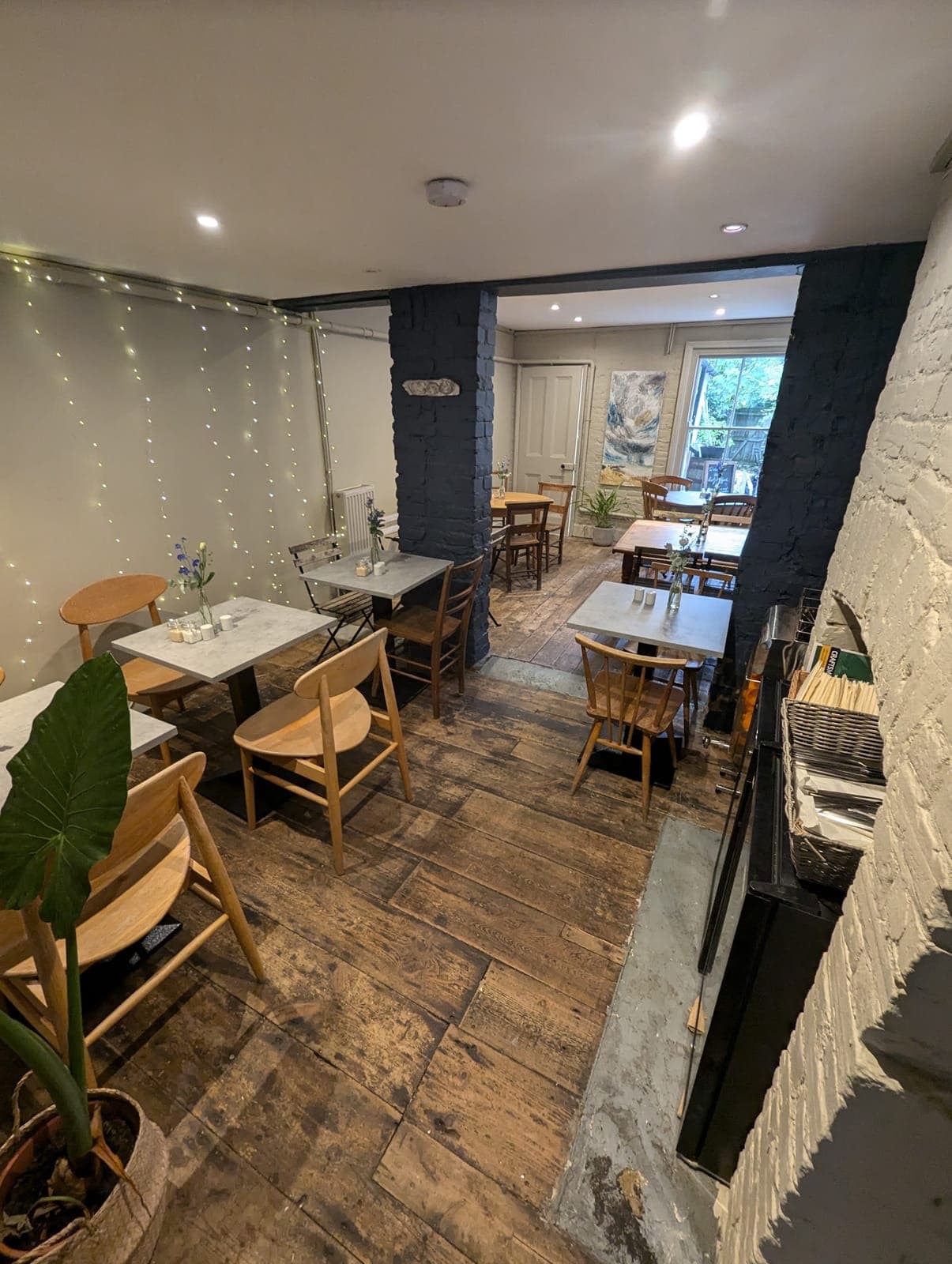 Le Petit Café