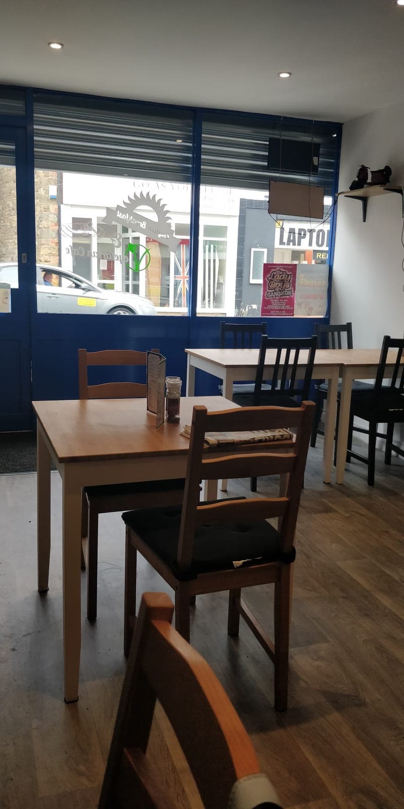 English Breakfast And Vegitarian Cafe