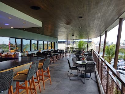 Quarterdeck Restaurant and Sports Bar