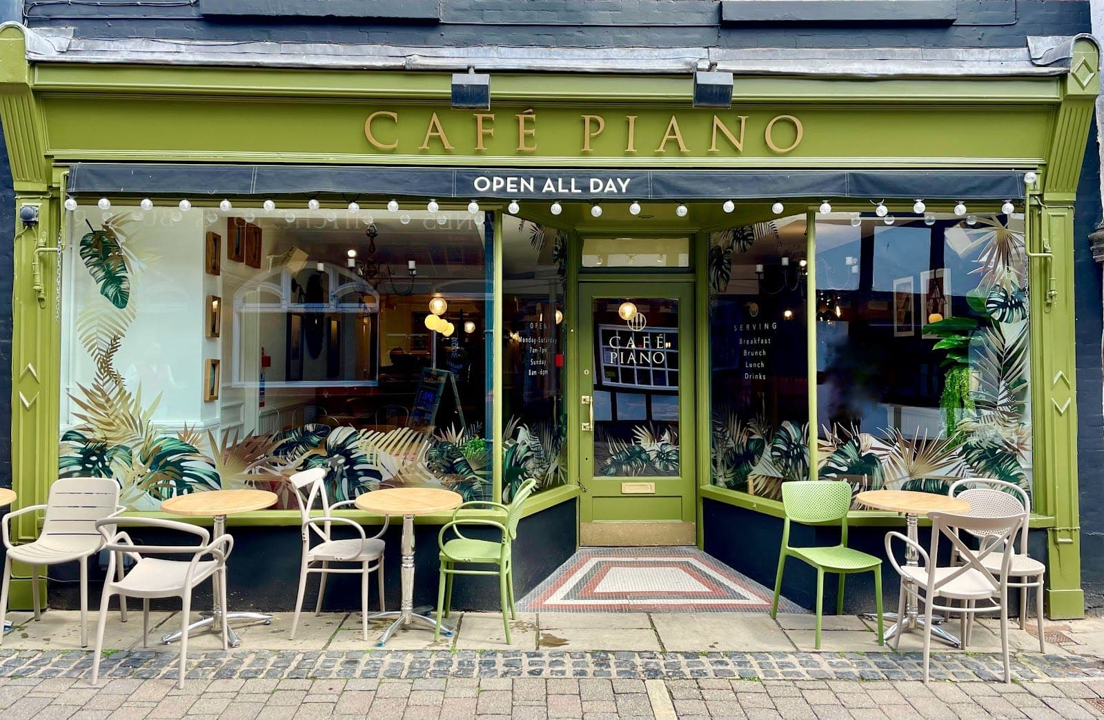 Cafe Piano